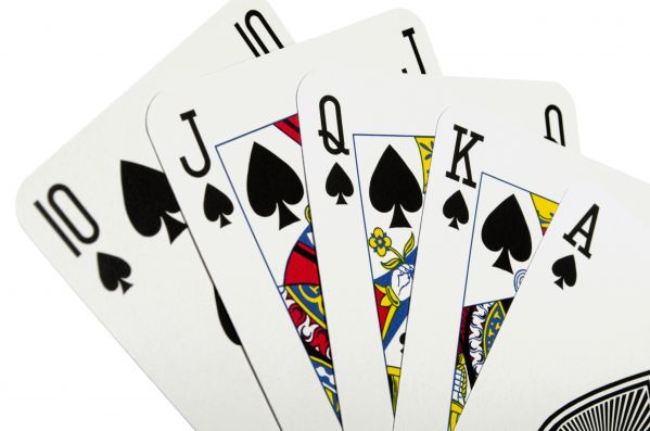 play the card game casino online